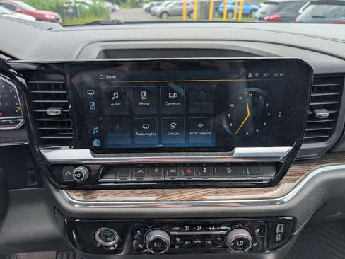 Used 2023 Chevrolet Silverado 1500 RST w/ Z71 Off-Road Package AWD/4WD image 14