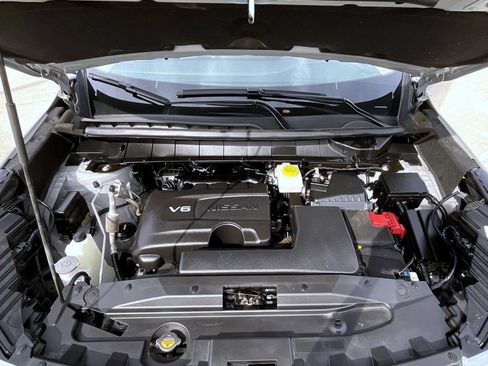 Used 2023 Nissan Pathfinder SL AWD/4WD image 27