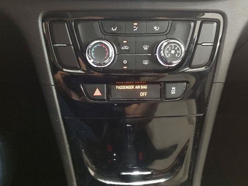 Used 2020 Buick Encore Preferred AWD/4WD image 12