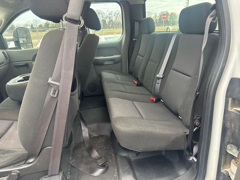 Used 2011 GMC Sierra 2500 W/T image 11