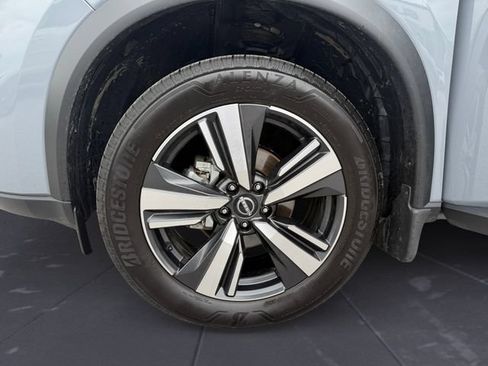 Used 2025 Nissan Rogue SL w/ SL Premium Package AWD/4WD image 14
