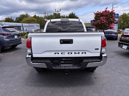 Used 2023 Toyota Tacoma TRD Off-Road w/ Black Out Package (TMS) AWD/4WD image 13