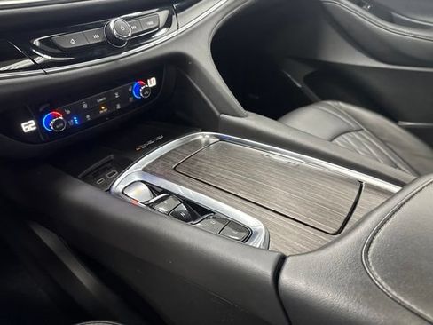Used 2023 Buick Enclave Avenir AWD/4WD image 23