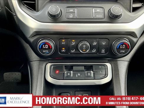 Used 2023 GMC Acadia SLE w/ Elevation Edition image 15