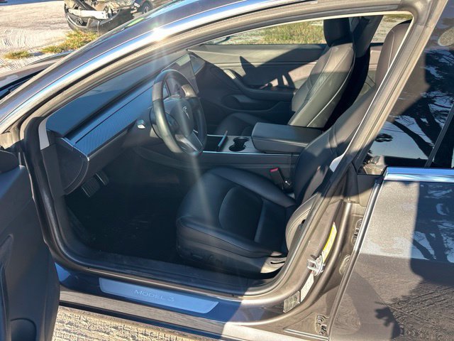 Used 2018 Tesla Model 3 Mid Range RWD image 5