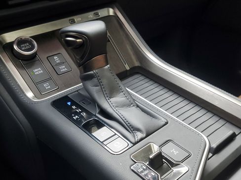 Used 2025 Lexus GX 550 image 31