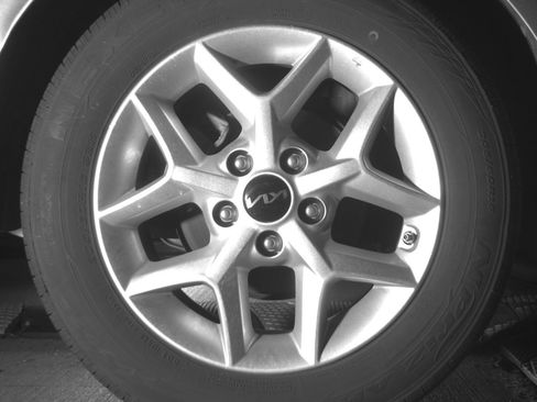 Used 2025 Kia Soul LX w/ LX Technology Package FWD image 22