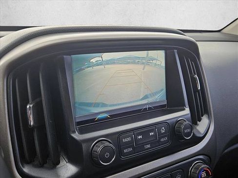 Used 2018 Chevrolet Colorado Z71 AWD/4WD image 19