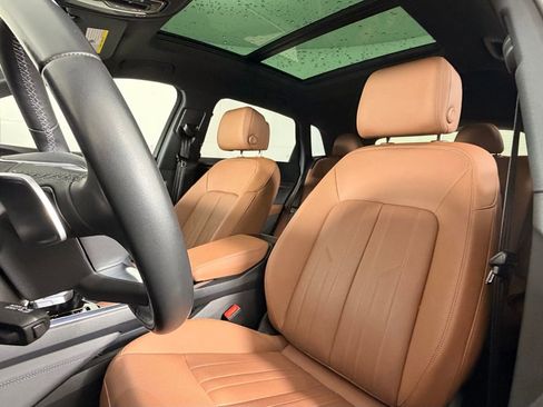 Certified 2024 Audi Q8 e-tron Premium Plus AWD/4WD image 12