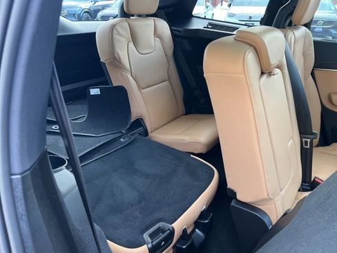 Certified 2025 Volvo XC90 B6 Ultra image 22