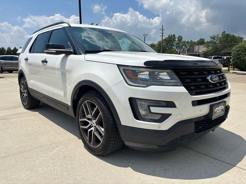 Used 2016 Ford Explorer Sport w/ Equipment Group 401A image 5
