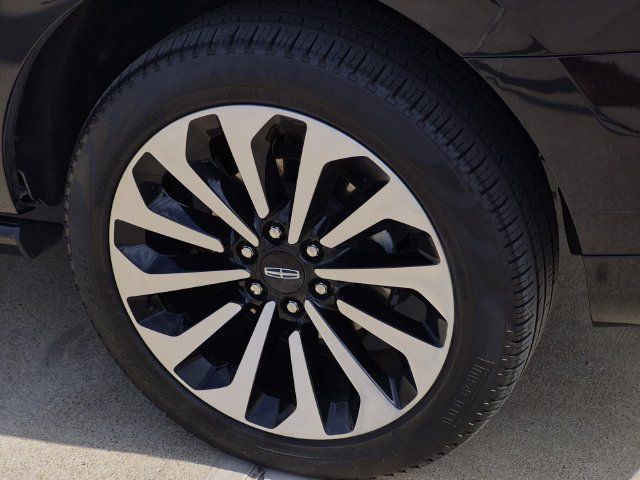 Used 2024 Lincoln Navigator Reserve AWD/4WD image 8
