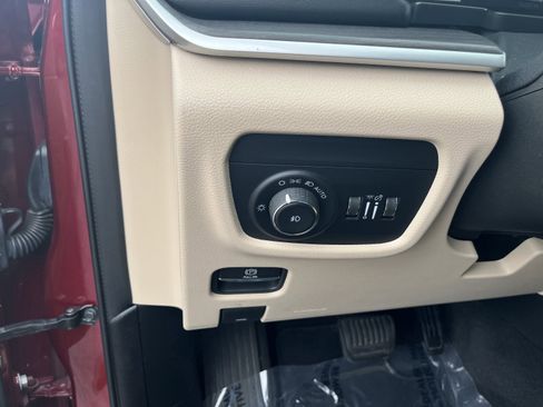 Used 2021 Jeep Grand Cherokee L Limited image 17