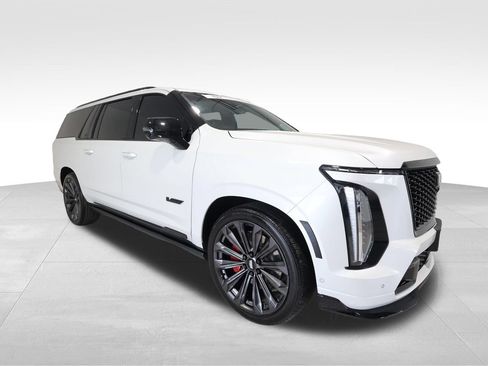 Used 2025 Cadillac Escalade ESV V AWD/4WD image 6