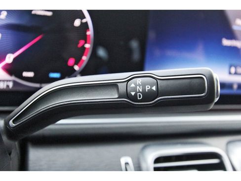 Used 2024 Mercedes-Benz GLS 450 4MATIC image 19