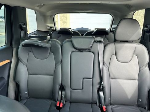 Used 2025 Volvo XC90 B6 Plus image 38