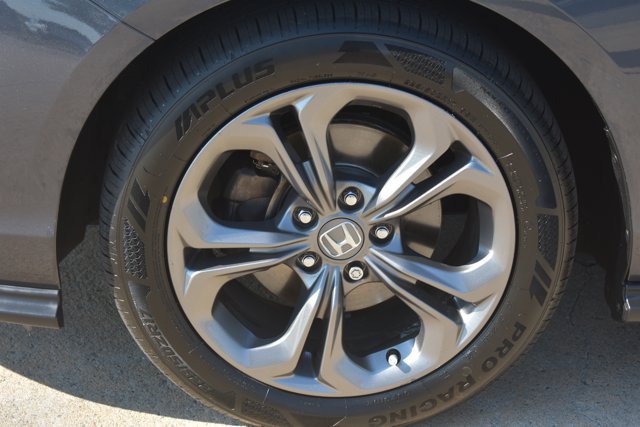 Used 2023 Honda Accord EX image 10