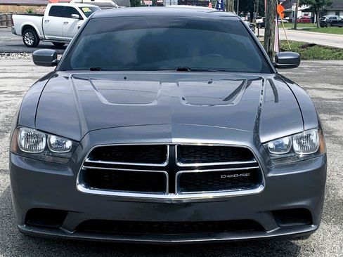 Used 2012 Dodge Charger SE RWD image 8