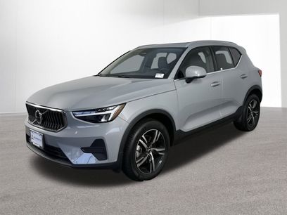 Used 2025 Volvo XC40 B5 Core