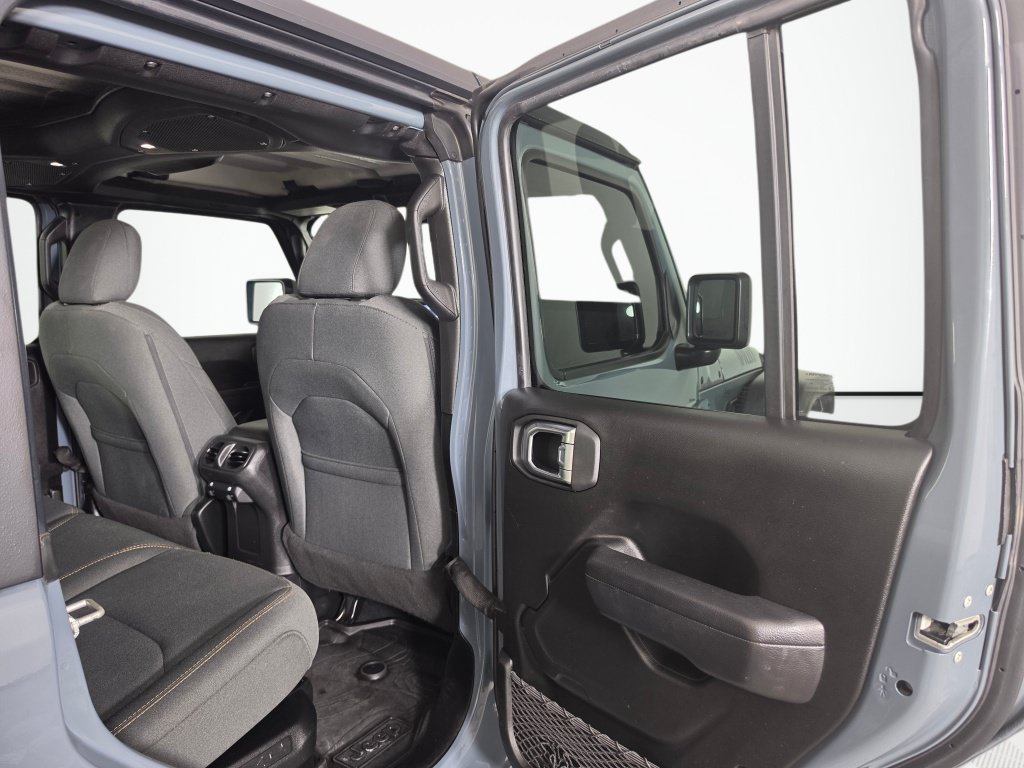 Used 2024 Jeep Wrangler Unlimited AWD/4WD image 34