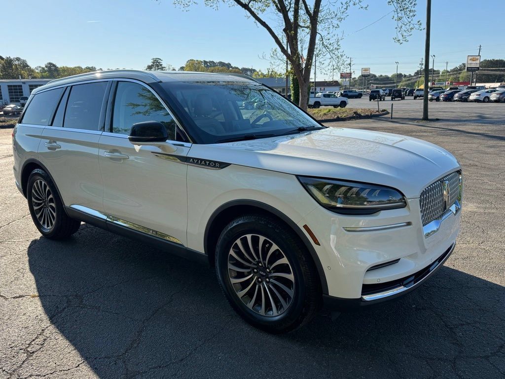 Used 2022 Lincoln Aviator Reserve w/ Class IV Trailer Tow Package AWD/4WD image 16