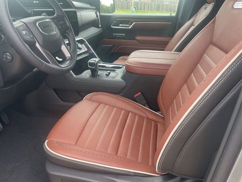Used 2026 GMC Sierra 1500 Denali Ultimate AWD/4WD image 9