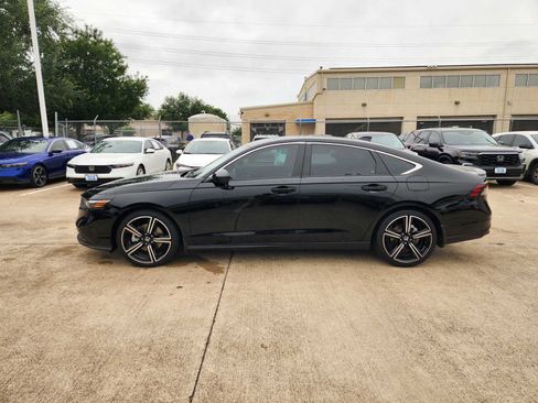 Used 2024 Honda Accord Sport image 4