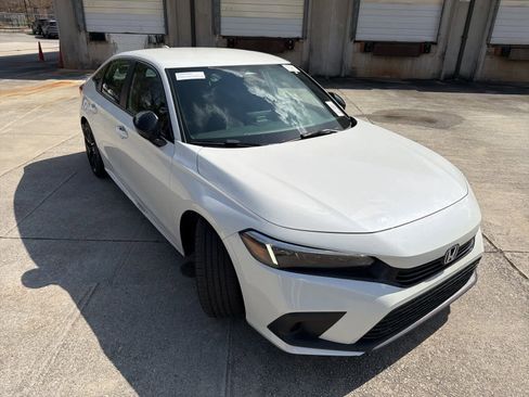 Used 2024 Honda Civic Sport image 13