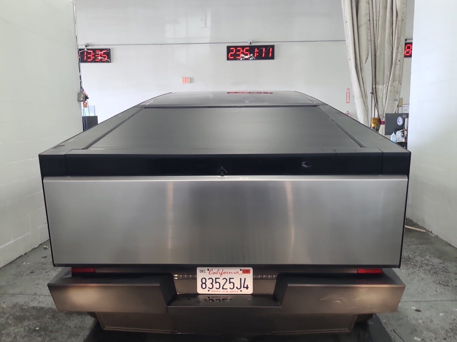 Used 2026 Tesla Cybertruck AWD Crew Cab image 7