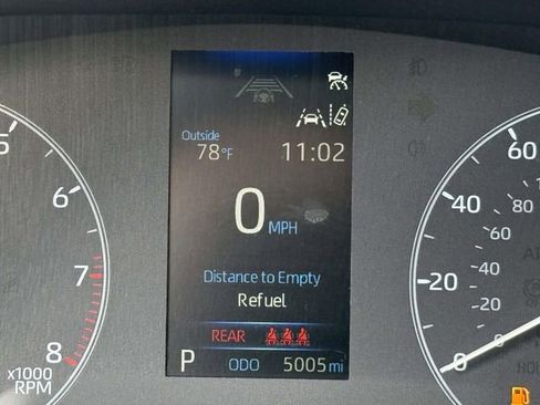 Used 2025 Toyota Corolla LE image 30