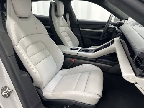 Used 2024 Porsche Taycan GTS image 16