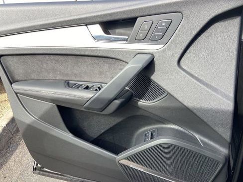 Used 2024 Audi Q5 e Premium Plus image 18
