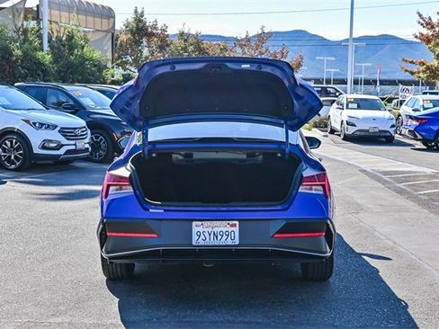 Certified 2025 Hyundai Elantra SEL image 8