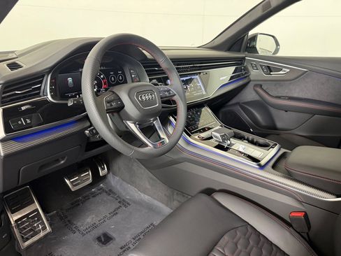 New 2026 Audi RS Q8 performance image 4