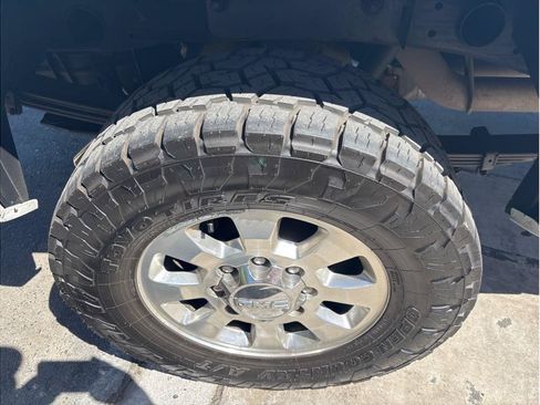 Used 2012 GMC Sierra 2500 SLE w/ SLE Preferred Package AWD/4WD image 12