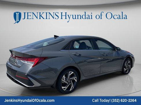 New 2026 Hyundai Elantra Limited FWD image 5