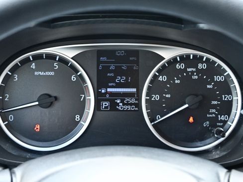 Used 2025 Nissan Versa S w/ S Plus Package FWD image 17