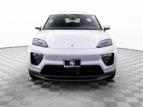 Certified 2025 Porsche Macan 4 Electric AWD/4WD image 9