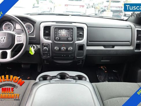 Used 2024 RAM 1500 Warlock AWD/4WD image 25