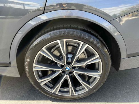 Used 2022 BMW X7 xDrive40i w/ M Sport Package AWD/4WD image 85