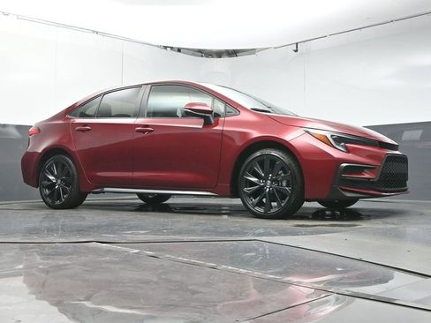 Used 2024 Toyota Corolla SE image 36