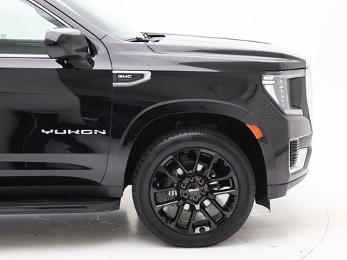 Used 2022 GMC Yukon SLE w/ Gmc Pro Safety Plus Package image 3