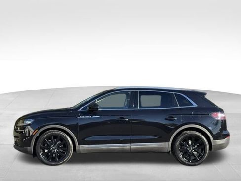 Used 2021 Lincoln Nautilus Reserve w/ Monochromatic Package image 7