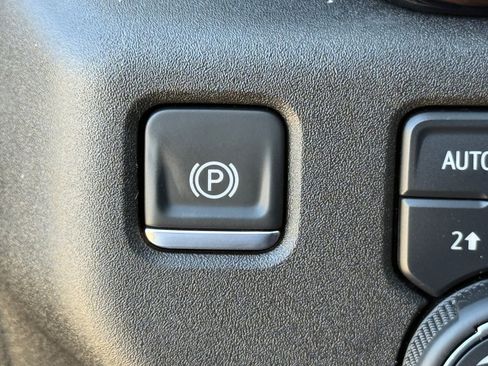 Used 2025 Chevrolet Silverado 3500 High Country w/ Technology Package image 31