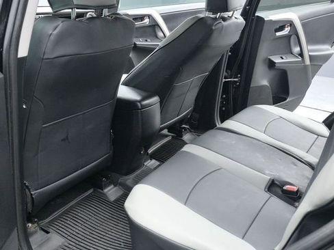 Used 2017 Toyota RAV4 XLE image 12
