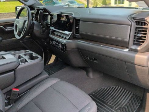 Used 2023 Chevrolet Silverado 1500 LT AWD/4WD image 31