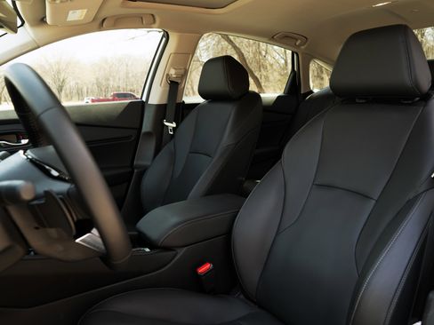 Certified 2025 Honda Accord Touring image 17