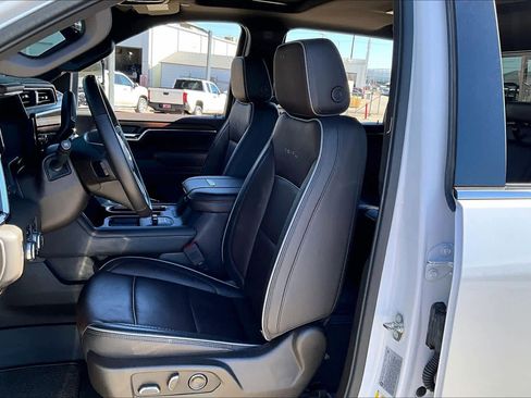 Used 2024 GMC Sierra 2500 Denali w/ Denali Reserve Package image 8