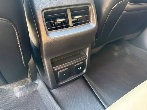 Used 2018 Ford Edge SEL w/ Equipment Group 201A FWD image 36