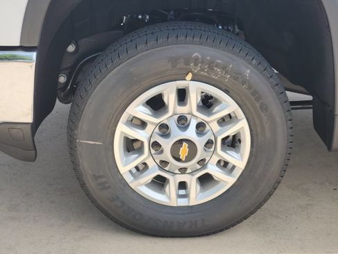 New 2026 Chevrolet Silverado 2500 W/T w/ WT/CX Safety Package AWD/4WD image 18